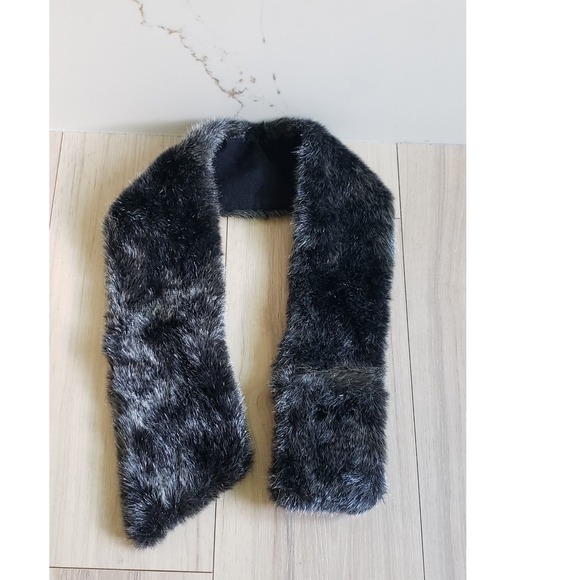 Faux Fur Scarf Womens Black Gray Winter Wrap Soft Plush Cozy 40 Inch - Picture 4 of 5